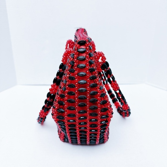 Red and Black Crochet Beaded Shoulder Bag - Picture 4 of 6